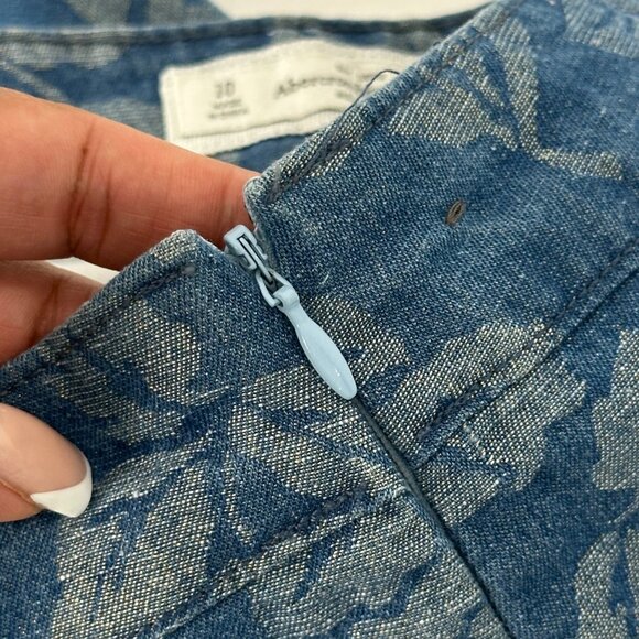 Abercrombie & Fitch Womens Metalic Floral Blue Denim Mini Skirt SZ 10 Lined - Picture 14 of 15